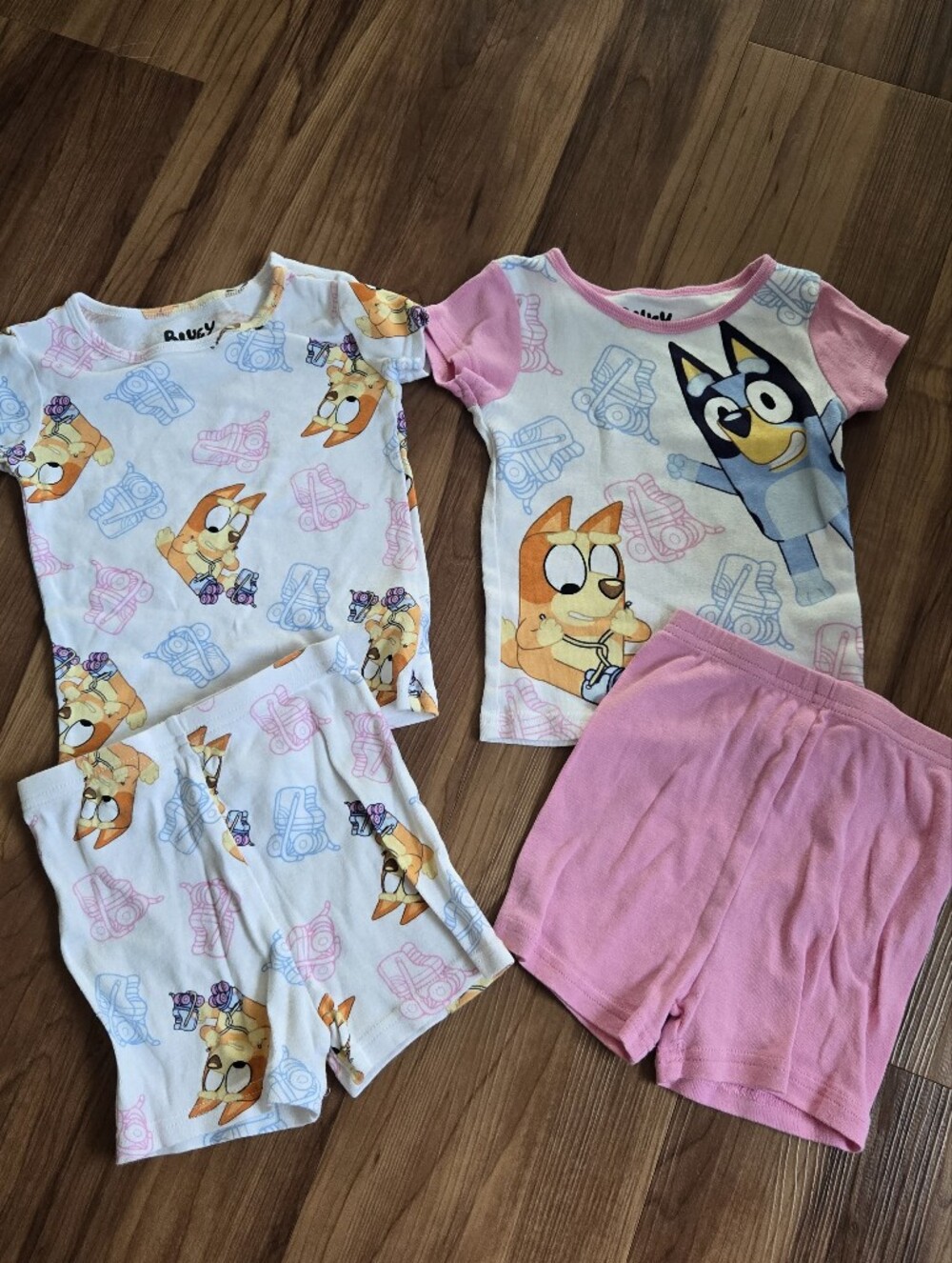 Set of 2 Short Sleeve Pajama Sets with Shorts Bluey & Bingo 4T EUC